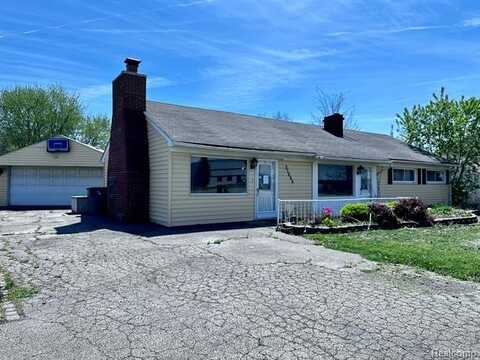 37688 S GROESBECK, Clinton Township, MI 48036