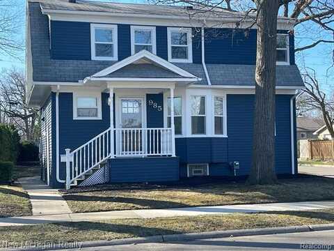 985 W Hazelhurst Street, Ferndale, MI 48220