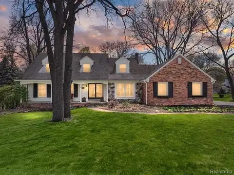 22641 N NOTTINGHAM Drive, Beverly Hills, MI 48025