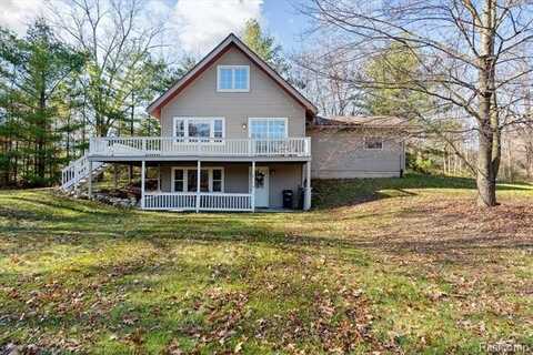 2760 ERIN Drive, Metamora, MI 48455