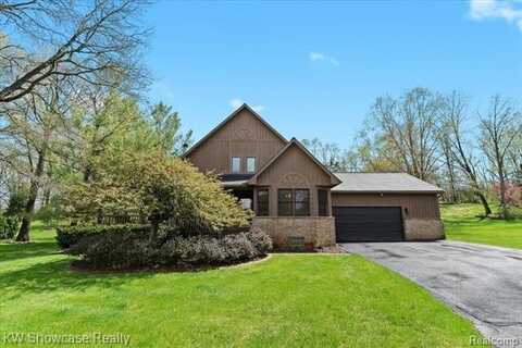 6140 ROSEWOOD Parkway, White Lake, MI 48383