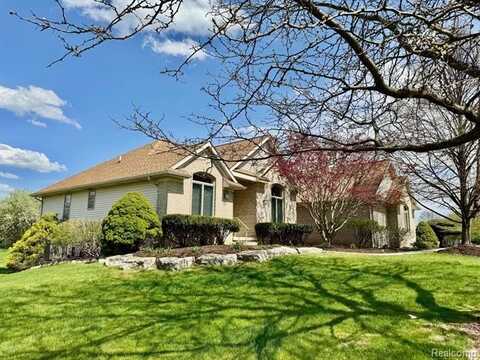 8505 Woodridge Drive, Davison, MI 48423