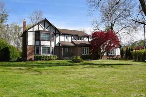 21520 CORSAUT Lane, Beverly Hills, MI 48025