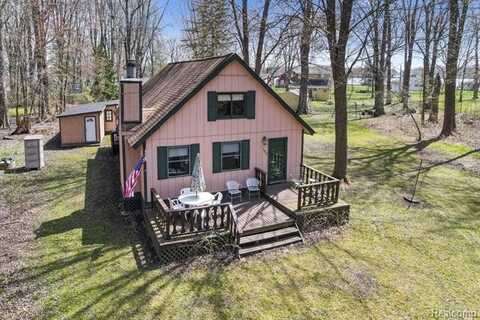 146 Algonac Road, Russell Island, MI 48001