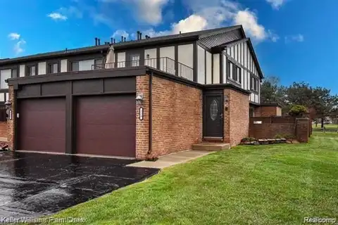 324 COUNTRY CLUB Drive, Saint Clair Shores, MI 48082