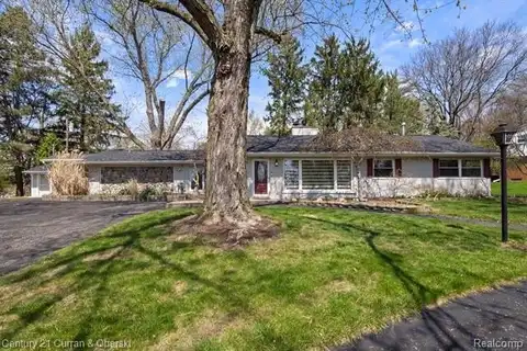 34038 BRITTANY Drive, Farmington Hills, MI 48335