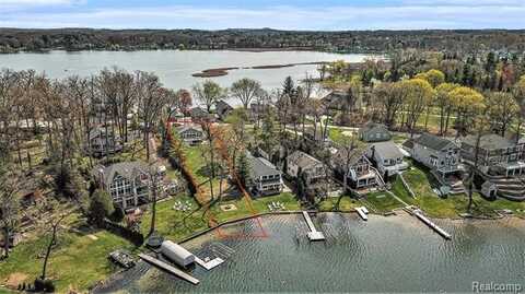 3836 HIGHCREST Drive, Brighton, MI 48116
