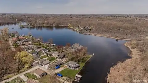 4405 SHOREVIEW Lane, Whitmore Lake, MI 48189