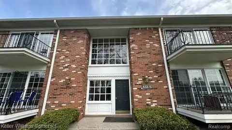 433 Fox Hills, Bloomfield, MI 48304
