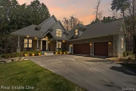12885 SLEIGH Trail, Milford, MI 48380