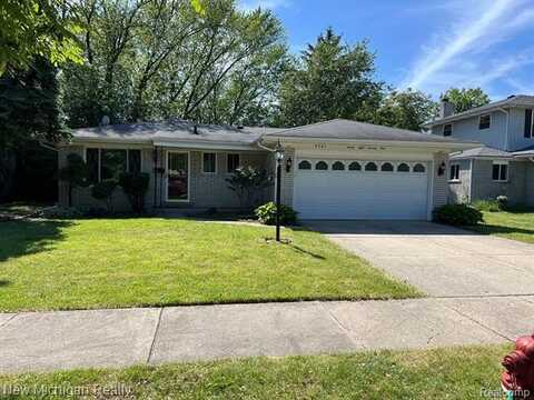 2871 CLAYTON Drive, Troy, MI 48083