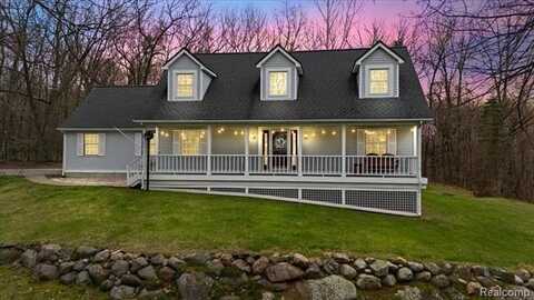 845 Rowlinson Lane, Ortonville, MI 48462