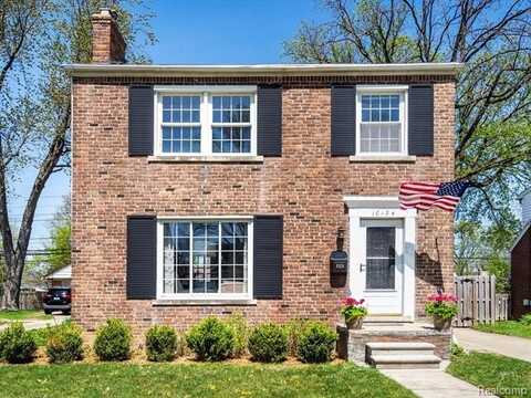 10124 KINGSTON Avenue, Huntington Woods, MI 48070
