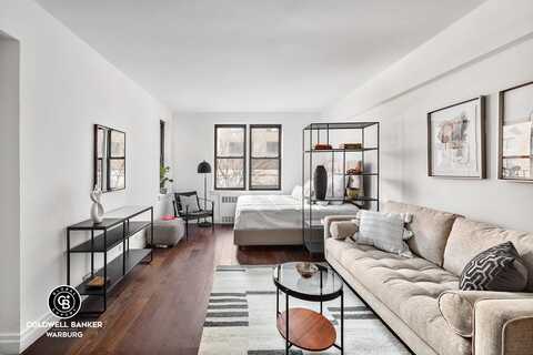 54 East 8th Street, New York, NY 10003