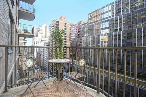212 East 47th Street, New York, NY 10017