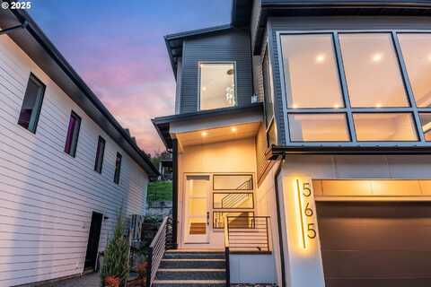 565 W U ST, Washougal, WA 98671