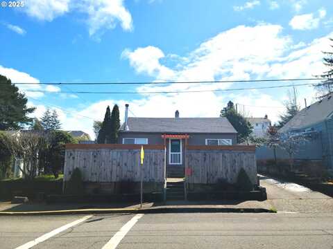 1063 ELROD AVE, Coos Bay, OR 97420