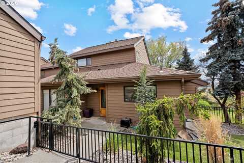 1034 NW 12TH ST, Pendleton, OR 97801