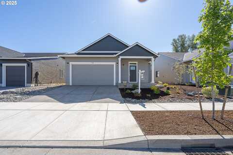 718 Tigerlily ST, Silverton, OR 97381