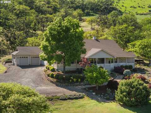 2809 DEAD INDIAN MEMORIAL RD, Ashland, OR 97520