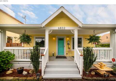 6832 SE LAMPHIER ST, Milwaukie, OR 97222