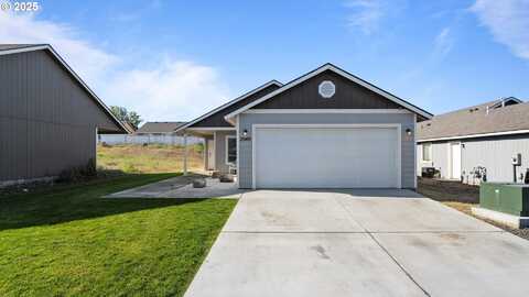 2949 HIGH DESERT LOOP, Umatilla, OR 97882