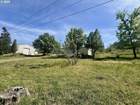 428 TUCKER AVE, Umatilla, OR 97882