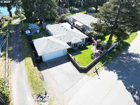 346 DEL NORTE LN, Brookings, OR 97415