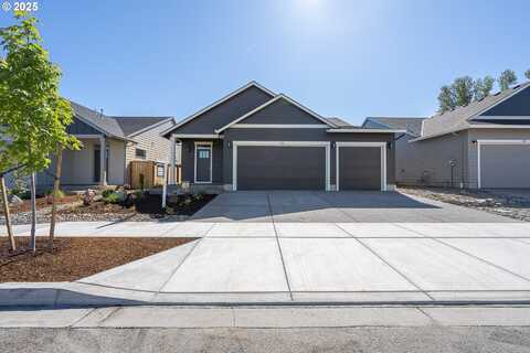 722 Tigerlily ST, Silverton, OR 97381