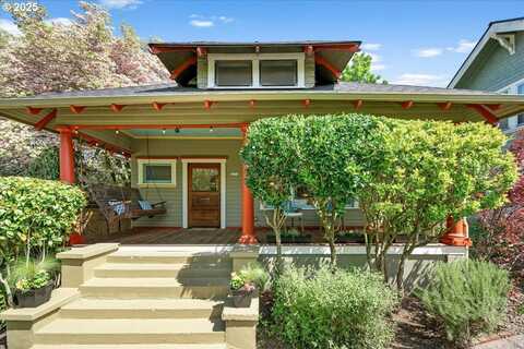 2214 SE 34TH AVE, Portland, OR 97214