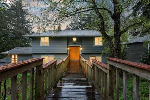 10463 SW 53RD AVE, Portland, OR 97219