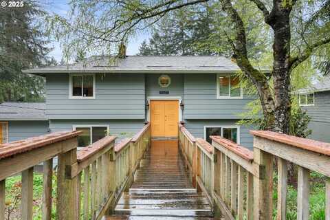 10463 SW 53RD AVE, Portland, OR 97219