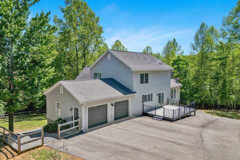 61 Cove Side LN, Moneta, VA 24121