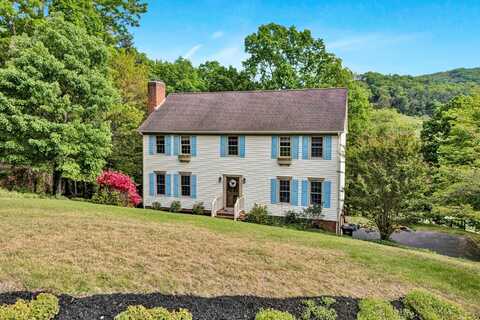4920 Bear Ridge CIR, Roanoke, VA 24018