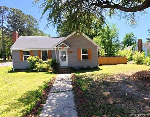 300 W. 10th St, Scotland Neck, NC 27874