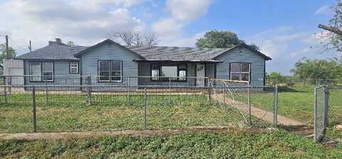 9906 Fuchs Rd, Miles, TX 76861