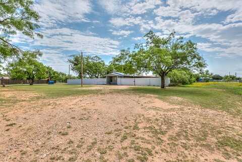 1307 East Ave, Ballinger, TX 76821
