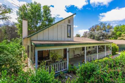1590 Dorothea Ave, Fallbrook, CA 92028