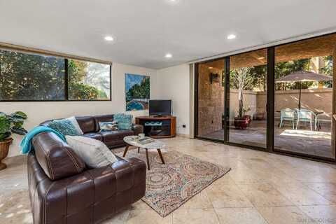 2420 Torrey Pines Rd, La Jolla, CA 92037