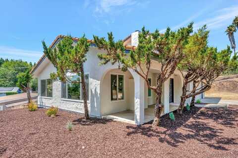 2127 Rancho Verde Dr, Escondido, CA 92025
