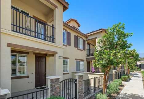 8011 City View Pl, Rancho Cucamonga, CA 91730