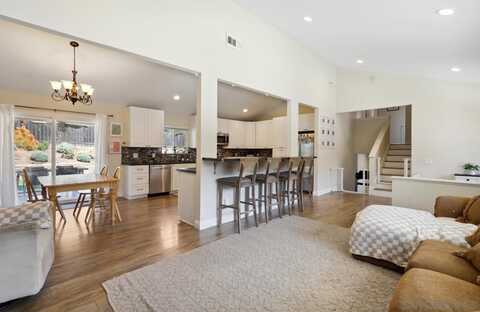 11353 Rocoso Rd, Lakeside, CA 92040