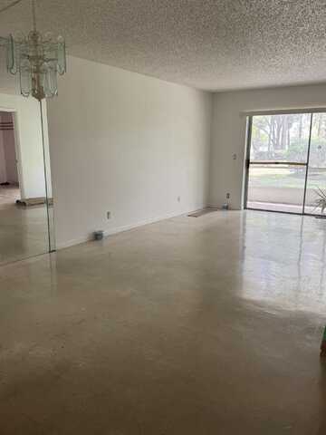 5155 E Sabal Palm Boulevard, Tamarac, FL 33319