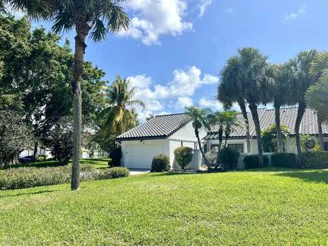 14 Windsor Lane, Boynton Beach, FL 33436