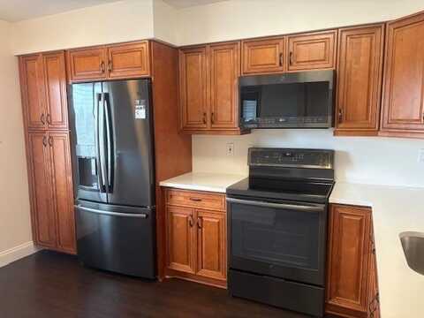 7290 Kinghurst Drive, Delray Beach, FL 33446