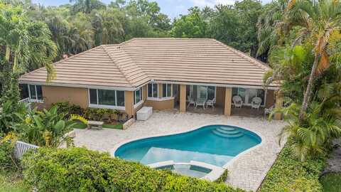18475 Lake Bend Drive, Jupiter, FL 33458
