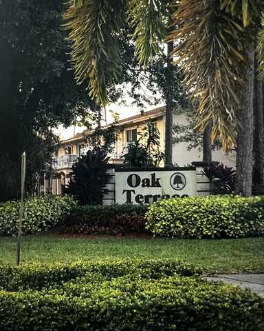 4307 Oak Terrace, Greenacres, FL 33463