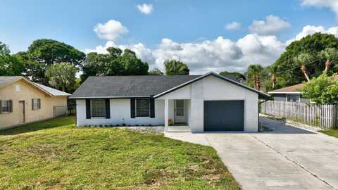 717 Holly Avenue, Fort Pierce, FL 34982