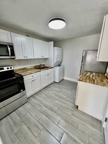 2915 N Avenue N, Riviera Beach, FL 33404