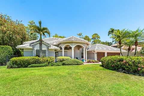 582 Cypress Green Circle, Wellington, FL 33414